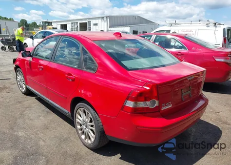 2006 Volvo S40 2.4I from USA, damaged, VIN YV1MS382262186795